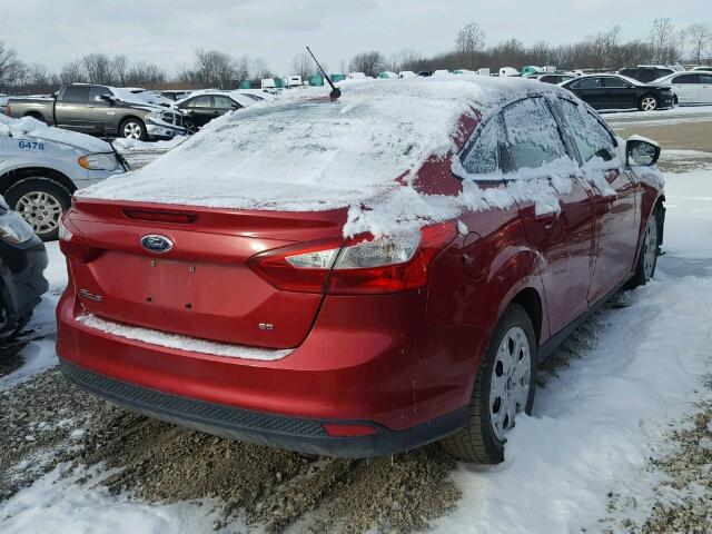 1FAHP3F2XCL310304 - 2012 FORD FOCUS SE RED photo 4