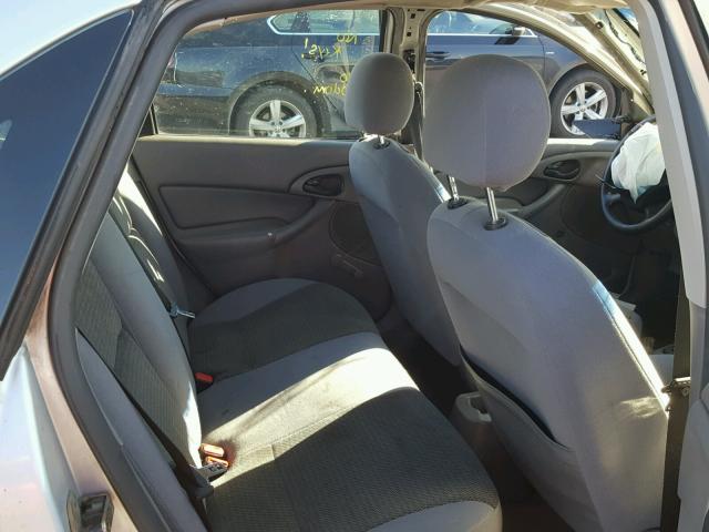 1FAFP33P14W138509 - 2004 FORD FOCUS LX GRAY photo 6