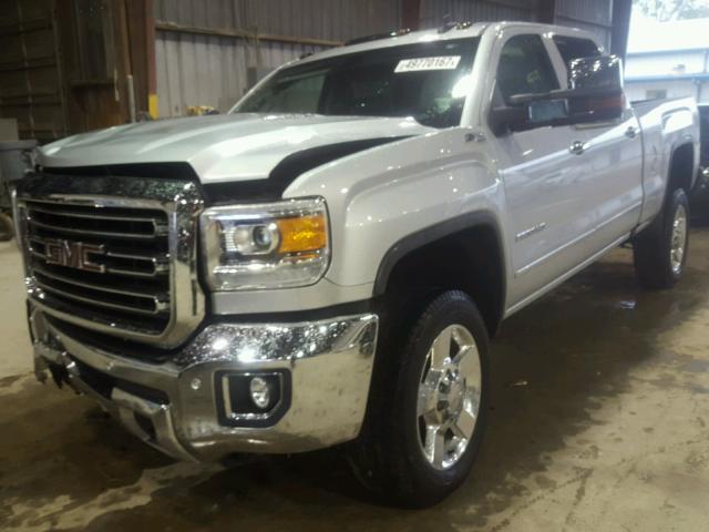 1GT12TE89GF305924 - 2016 GMC SIERRA K25 SILVER photo 2