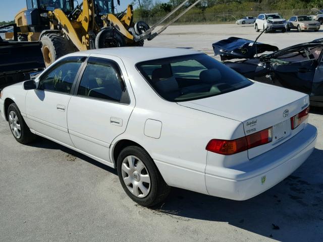 4T1BG22K8YU955059 - 2000 TOYOTA CAMRY CE WHITE photo 3