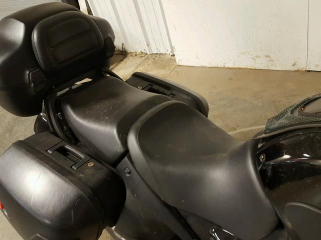 WB10418A7WZC64456 - 1998 BMW R1100 RT BLACK photo 6
