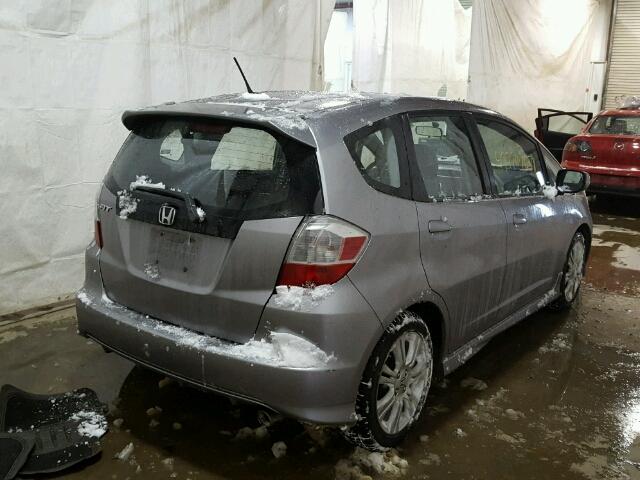 JHMGE88409S003258 - 2009 HONDA FIT SPORT GRAY photo 4