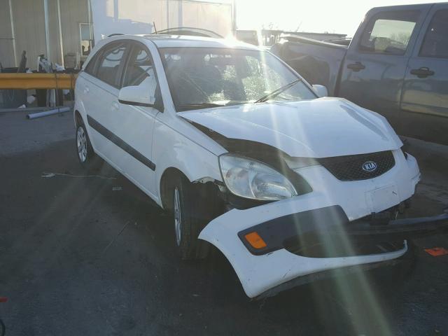 KNADE163686301114 - 2008 KIA RIO 5 SX WHITE photo 1