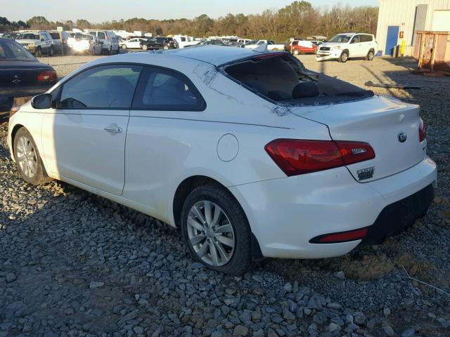 KNAFX6A84G5577878 - 2016 KIA FORTE EX WHITE photo 3