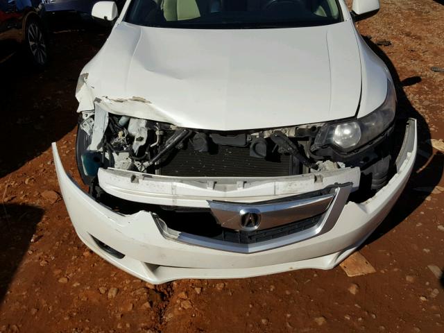 JH4CU266X9C004933 - 2009 ACURA TSX WHITE photo 9