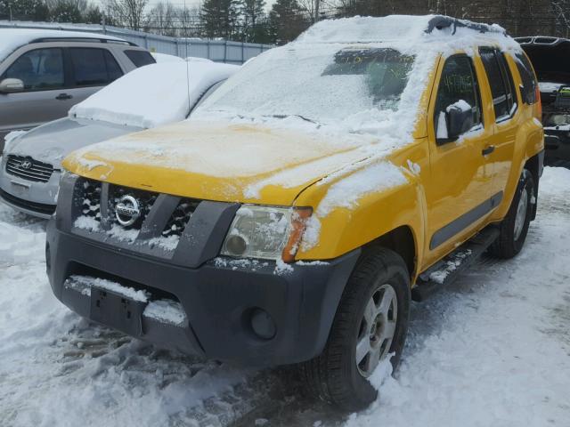 5N1AN08W45C654984 - 2005 NISSAN XTERRA OFF YELLOW photo 2