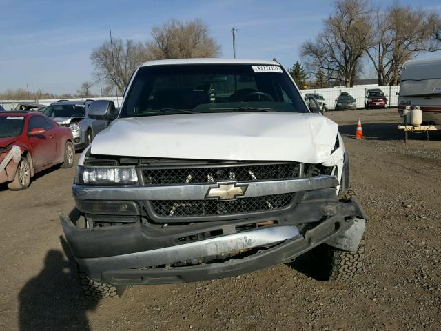 1GCHC29U01Z329452 - 2001 CHEVROLET SILVERADO WHITE photo 9