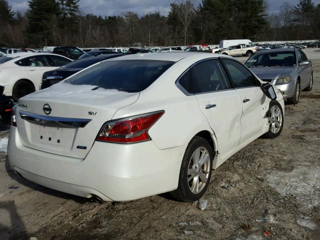 1N4AL3AP3EC174682 - 2014 NISSAN ALTIMA 2.5 WHITE photo 4