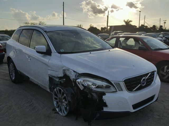 YV4992DZ5A2032284 - 2010 VOLVO XC60 T6 WHITE photo 1