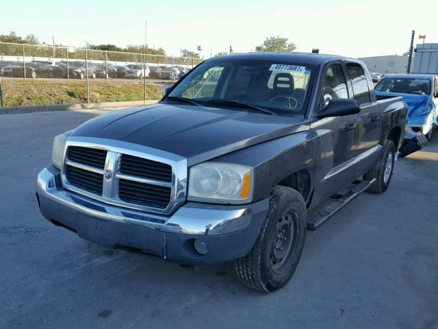 1D7HE48K95S275448 - 2005 DODGE DAKOTA QUA GRAY photo 2