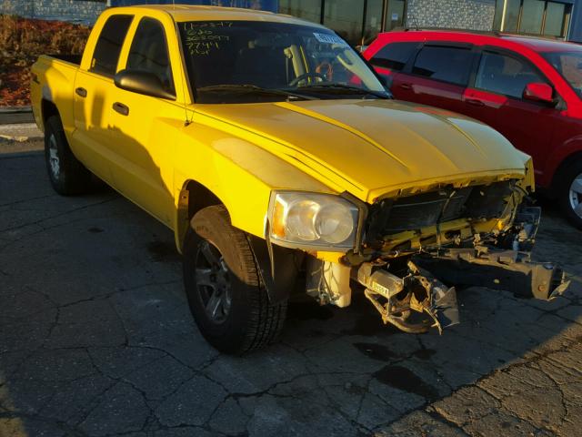 1D7HW48N56S527799 - 2006 DODGE DAKOTA QUA YELLOW photo 1