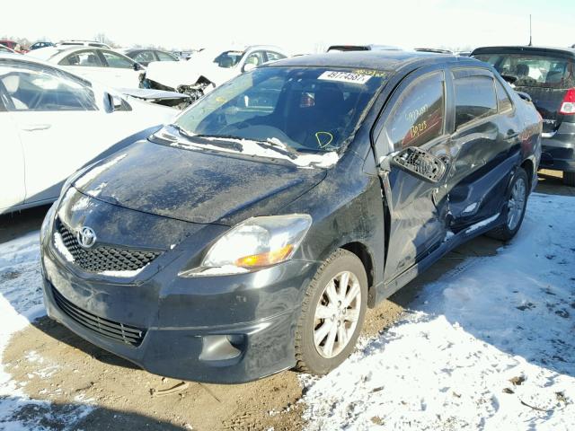 JTDBT903091314396 - 2009 TOYOTA YARIS BLACK photo 2