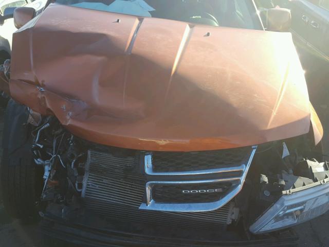 3D4PG1FG3BT513949 - 2011 DODGE JOURNEY MA ORANGE photo 7