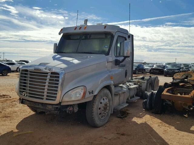 1FUJGEDVXDSBX1606 - 2013 FREIGHTLINER CASCADIA 1 GRAY photo 2