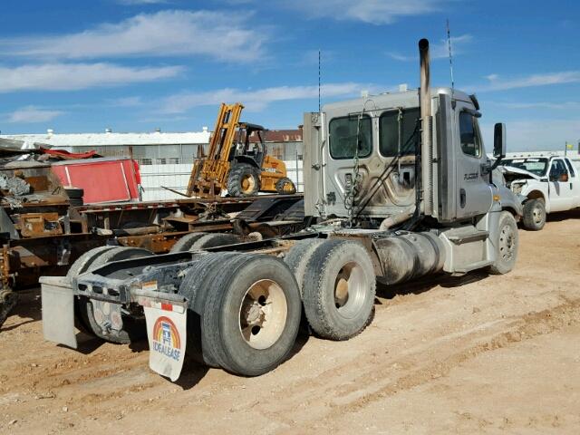 1FUJGEDVXDSBX1606 - 2013 FREIGHTLINER CASCADIA 1 GRAY photo 4