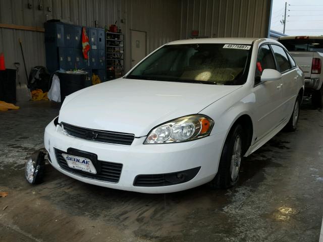 2G1WB5EN7A1142513 - 2010 CHEVROLET IMPALA LT WHITE photo 2