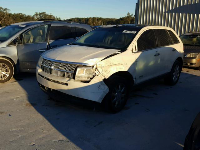 2LMDU68C47BJ21906 - 2007 LINCOLN MKX WHITE photo 2