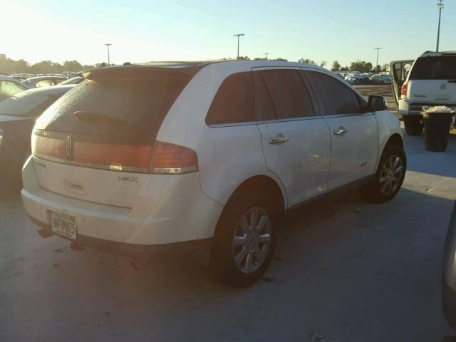 2LMDU68C47BJ21906 - 2007 LINCOLN MKX WHITE photo 4