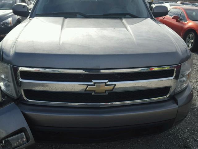 2GCEK13M271532885 - 2007 CHEVROLET SILVERADO GRAY photo 7