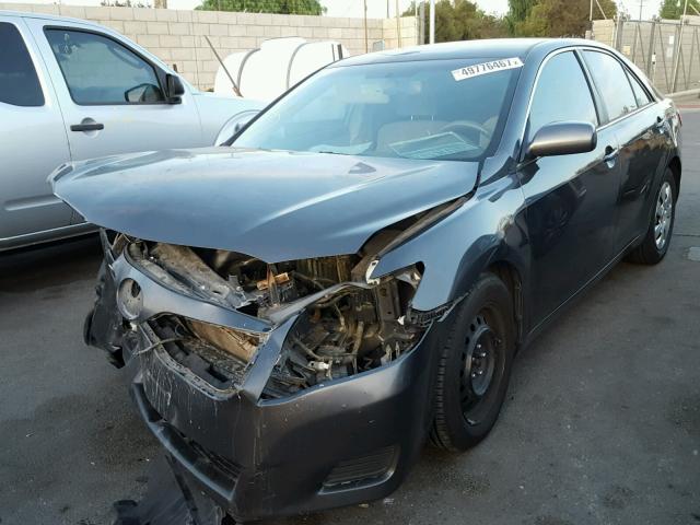 4T1BF3EK4AU008014 - 2010 TOYOTA CAMRY BASE GRAY photo 2