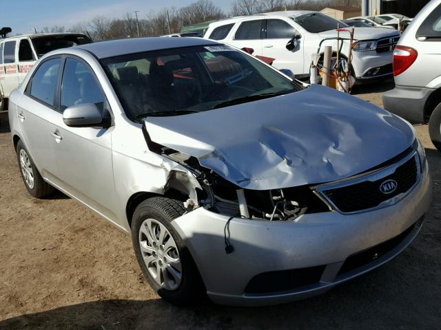 KNAFU4A21B5396903 - 2011 KIA FORTE EX SILVER photo 1