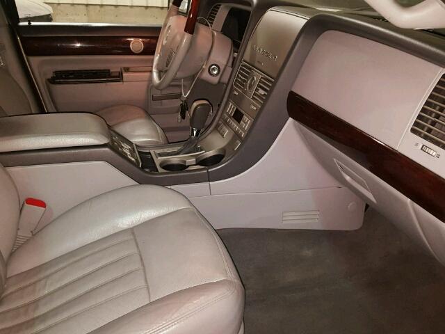 5LMEU88H85ZJ31854 - 2005 LINCOLN AVIATOR 米色 照片 5