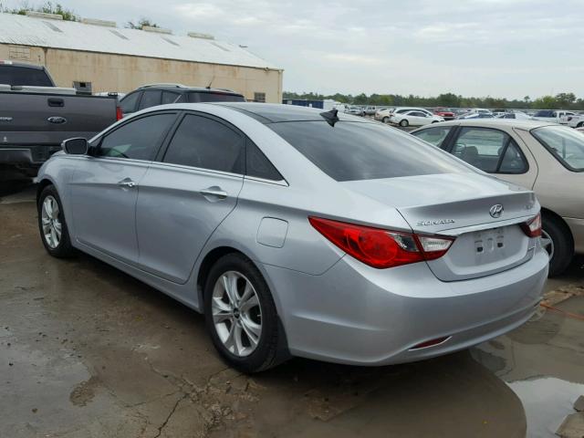 5NPEC4AC2DH655783 - 2013 HYUNDAI SONATA SE SILVER photo 3