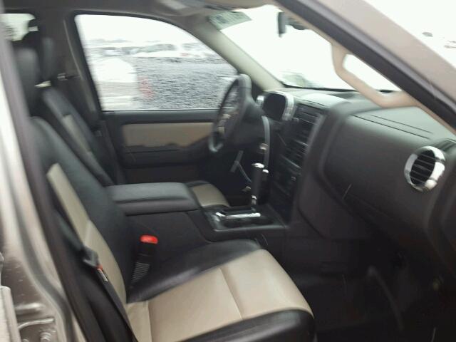 1FMEU53848UA95171 - 2008 FORD EXPLORER S SILVER photo 5