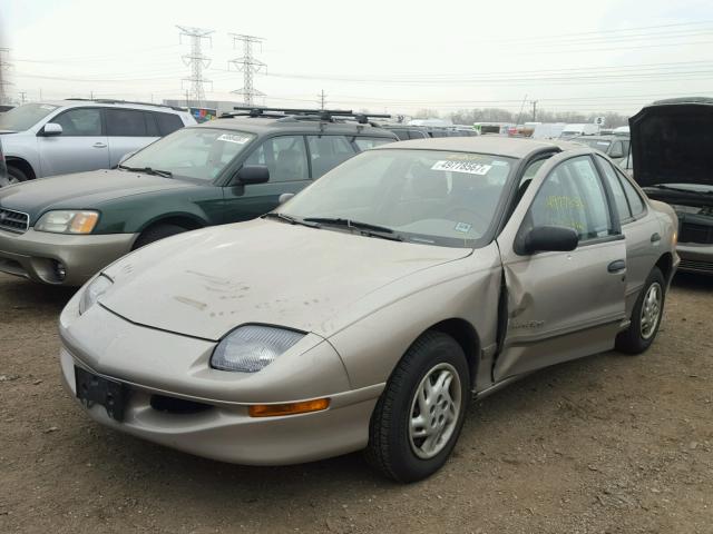 1G2JB5247T7565373 - 1996 PONTIAC SUNFIRE SE BEIGE photo 2