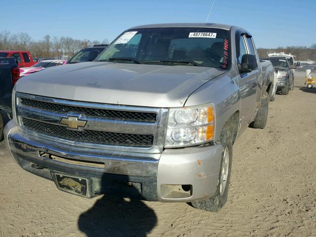 2GCFK19Y781255716 - 2008 CHEVROLET SILVERADO SILVER photo 2