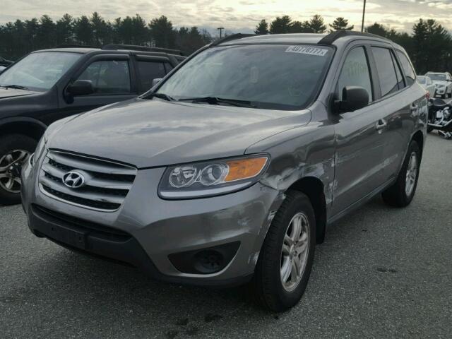 5XYZGDAB7CG156528 - 2012 HYUNDAI SANTA FE G GRAY photo 2