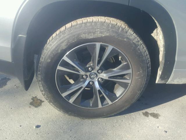 5TDBZRFH8JS814654 - 2018 TOYOTA HIGHLANDER SILVER photo 9
