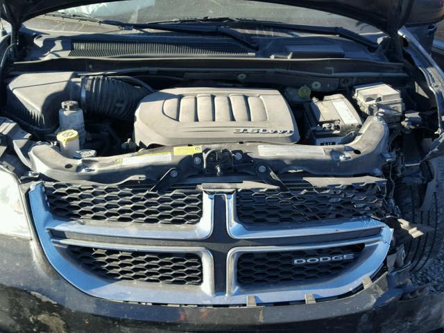 2D4RN5DG2BR662056 - 2011 DODGE GRAND CARA BLACK photo 7