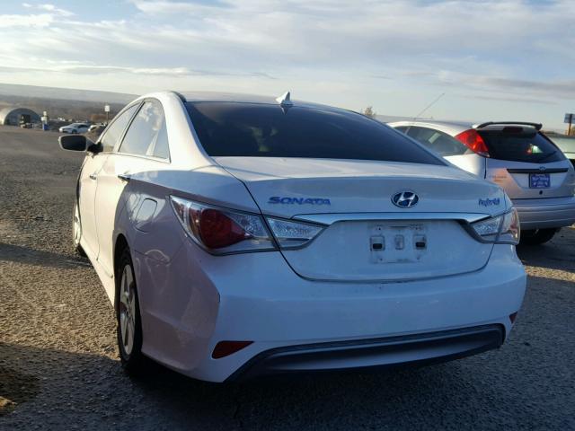 KMHEC4A45BA007542 - 2011 HYUNDAI SONATA HYB WHITE photo 3