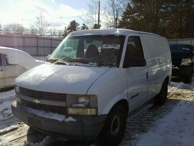 1GCDL19W3YB102902 - 2000 CHEVROLET ASTRO WHITE photo 2