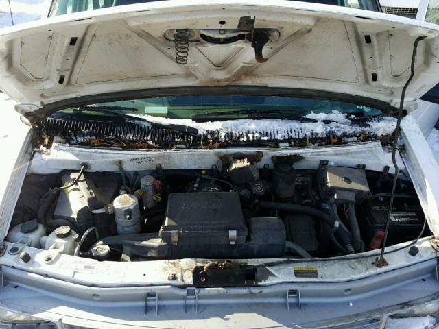 1GCDL19W3YB102902 - 2000 CHEVROLET ASTRO WHITE photo 7