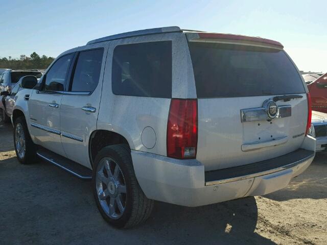 1GYS3BEF2DR228358 - 2013 CADILLAC ESCALADE L CREAM photo 3