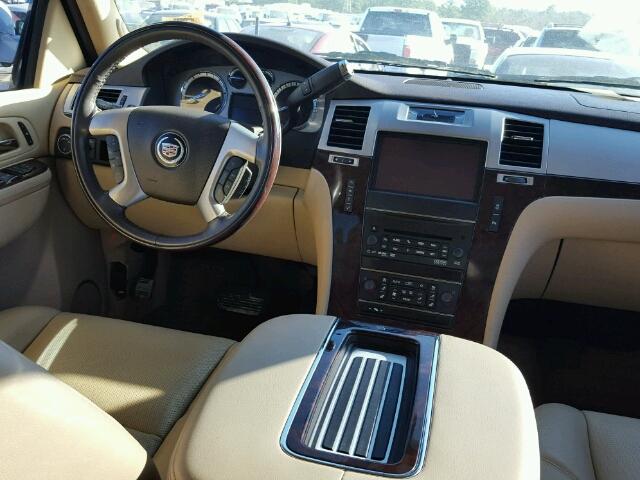 1GYS3BEF2DR228358 - 2013 CADILLAC ESCALADE L CREAM photo 9