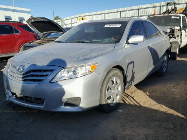 4T1BF3EK5BU680780 - 2011 TOYOTA CAMRY BASE SILVER photo 2