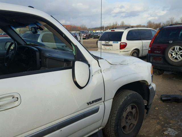 1GKEK13T05R137846 - 2005 GMC YUKON WHITE photo 9