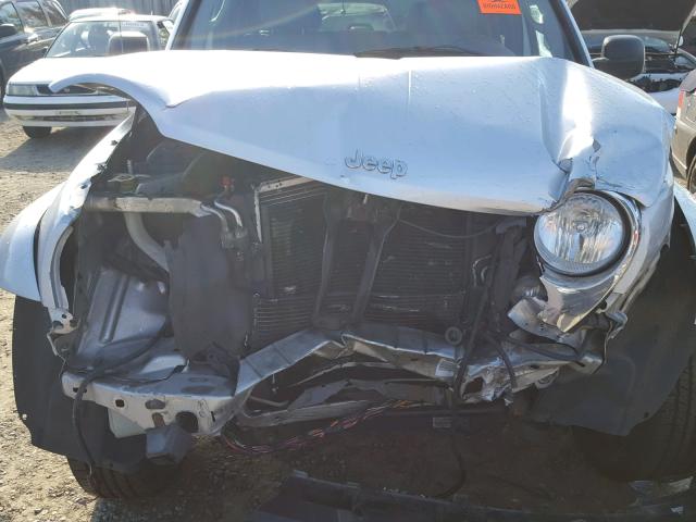 1J4GL58K75W727496 - 2005 JEEP LIBERTY LI SILVER photo 9