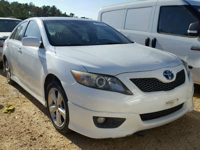 4T1BF3EKXBU676479 - 2011 TOYOTA CAMRY BASE WHITE photo 1