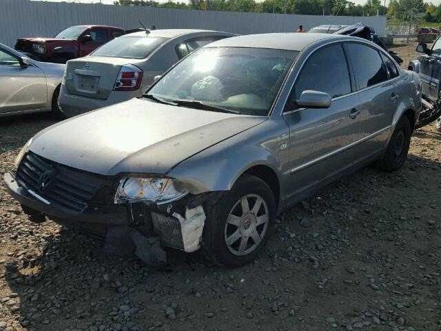 WVWPD63B91P132668 - 2001 VOLKSWAGEN PASSAT GLS GRAY photo 2