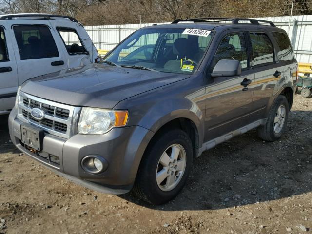 1FMCU03779KC11428 - 2009 FORD ESCAPE XLT GRAY photo 2