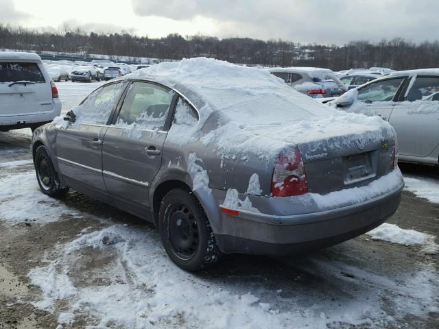 WVWAD63B15E023130 - 2005 VOLKSWAGEN PASSAT GLS GRAY photo 3