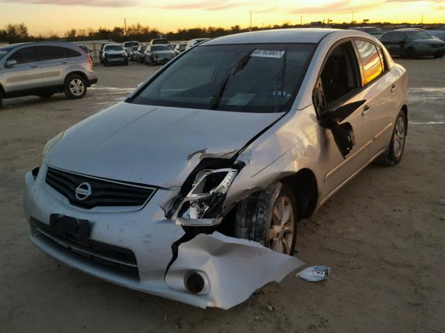 3N1AB6AP8AL657049 - 2010 NISSAN SENTRA 2.0 SILVER photo 2