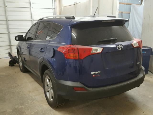 2T3WFREVXFW131099 - 2015 TOYOTA RAV4 XLE BLUE photo 3