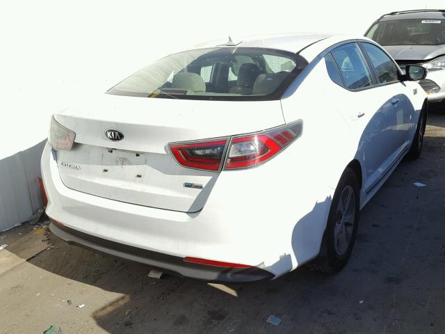 KNAGM4AD7F5082104 - 2015 KIA OPTIMA HYB WHITE photo 4