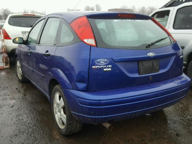 3FAHP37N05R116345 - 2005 FORD FOCUS ZX5 BLUE photo 3