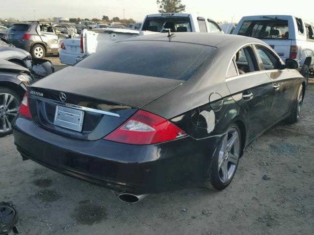 WDDDJ72X57A097496 - 2007 MERCEDES-BENZ CLS 550 BLACK photo 4